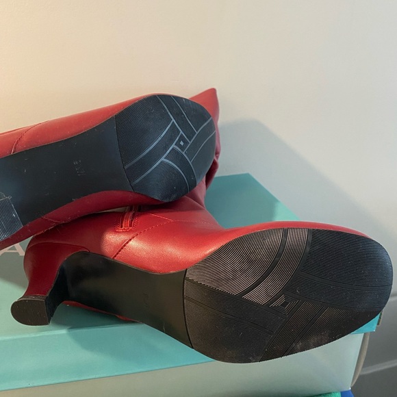 Array Burgundy  Leather Boots - Picture 6 of 13